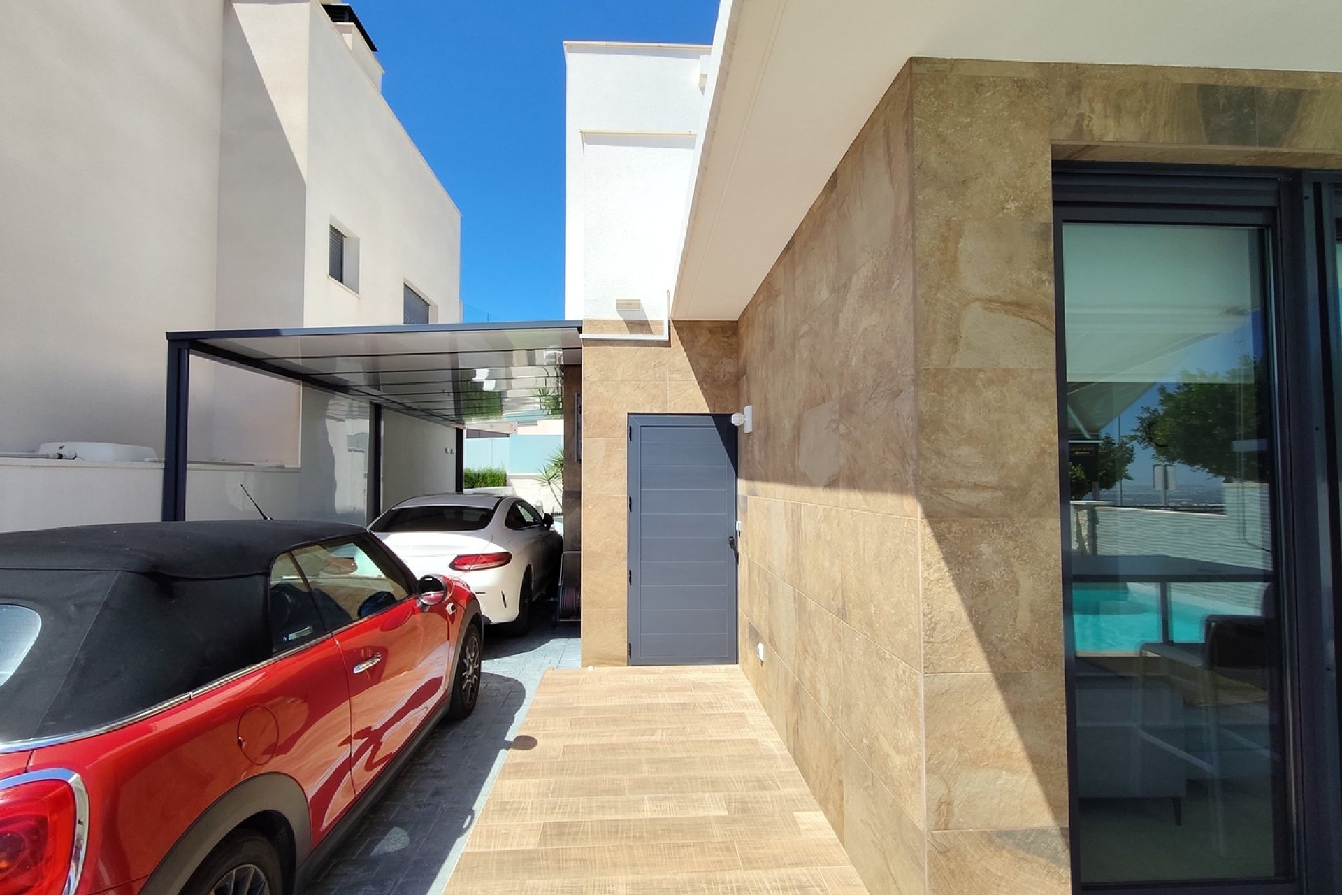 Villa moderna con piscina privada en San Miguel de Salinas