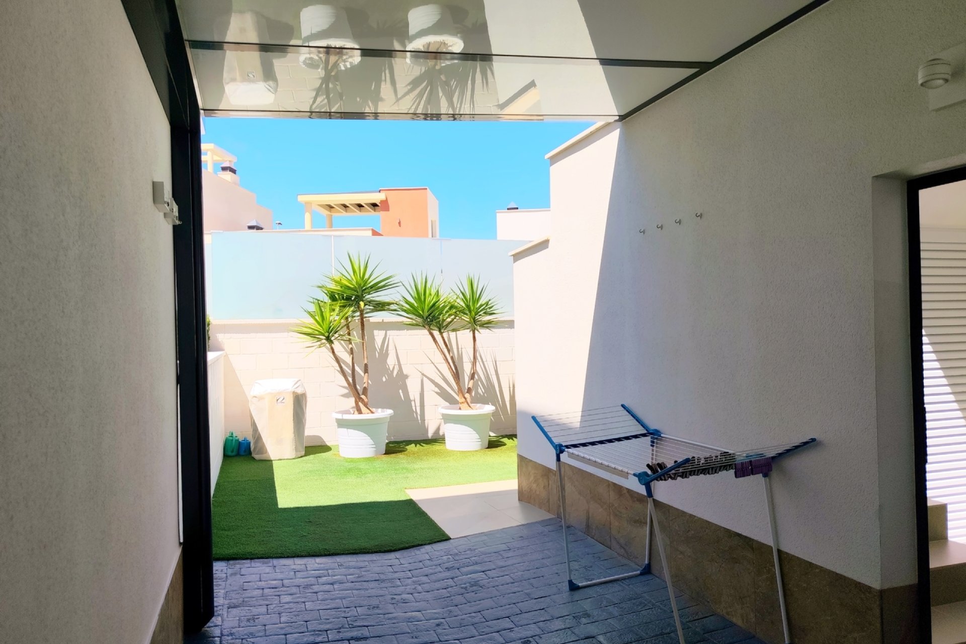 Villa moderna con piscina privada en San Miguel de Salinas