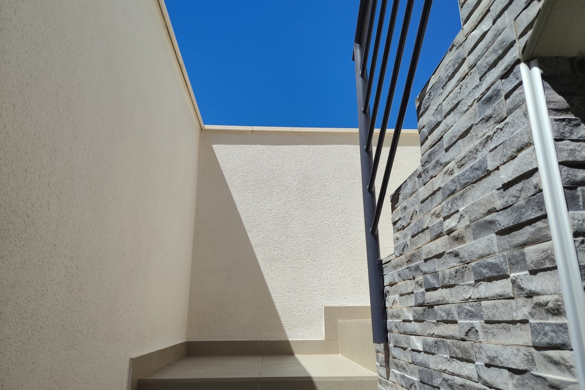 Villa moderna con piscina privada en San Miguel de Salinas