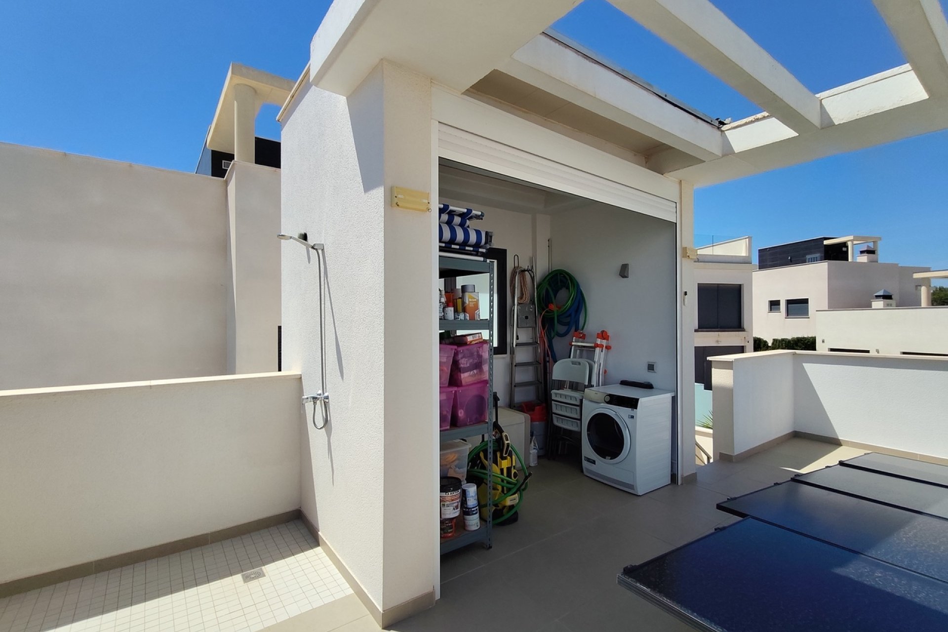 Villa moderna con piscina privada en San Miguel de Salinas