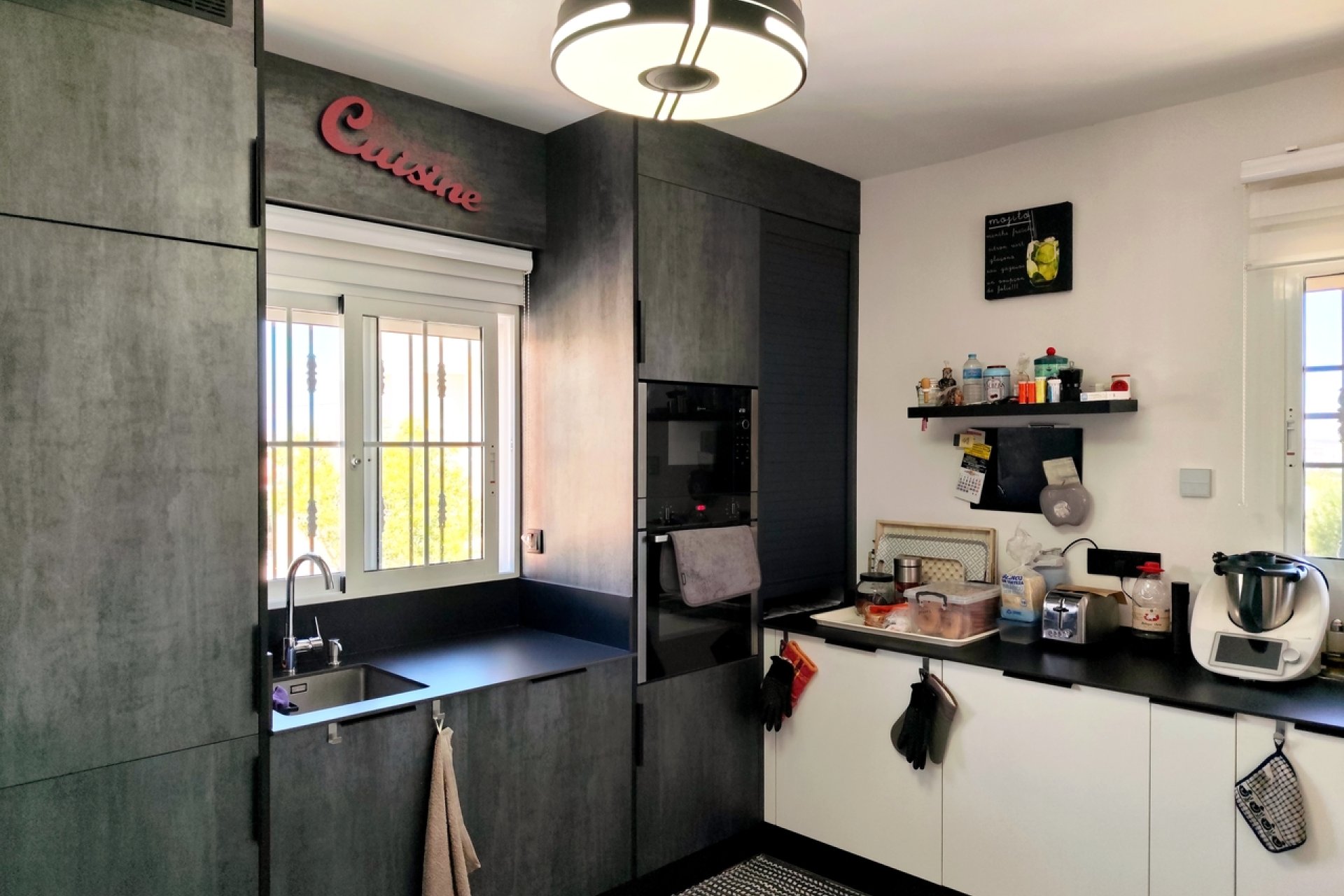 Villa moderna con piscina privada en Vistabella, cerca del campo de golf