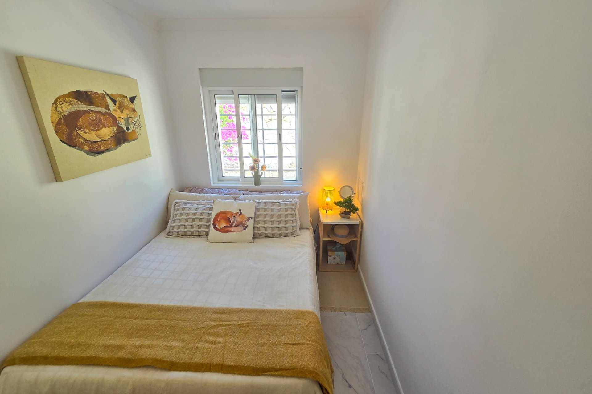 Villa moderna con piscina y amplia parcela en Crevillente