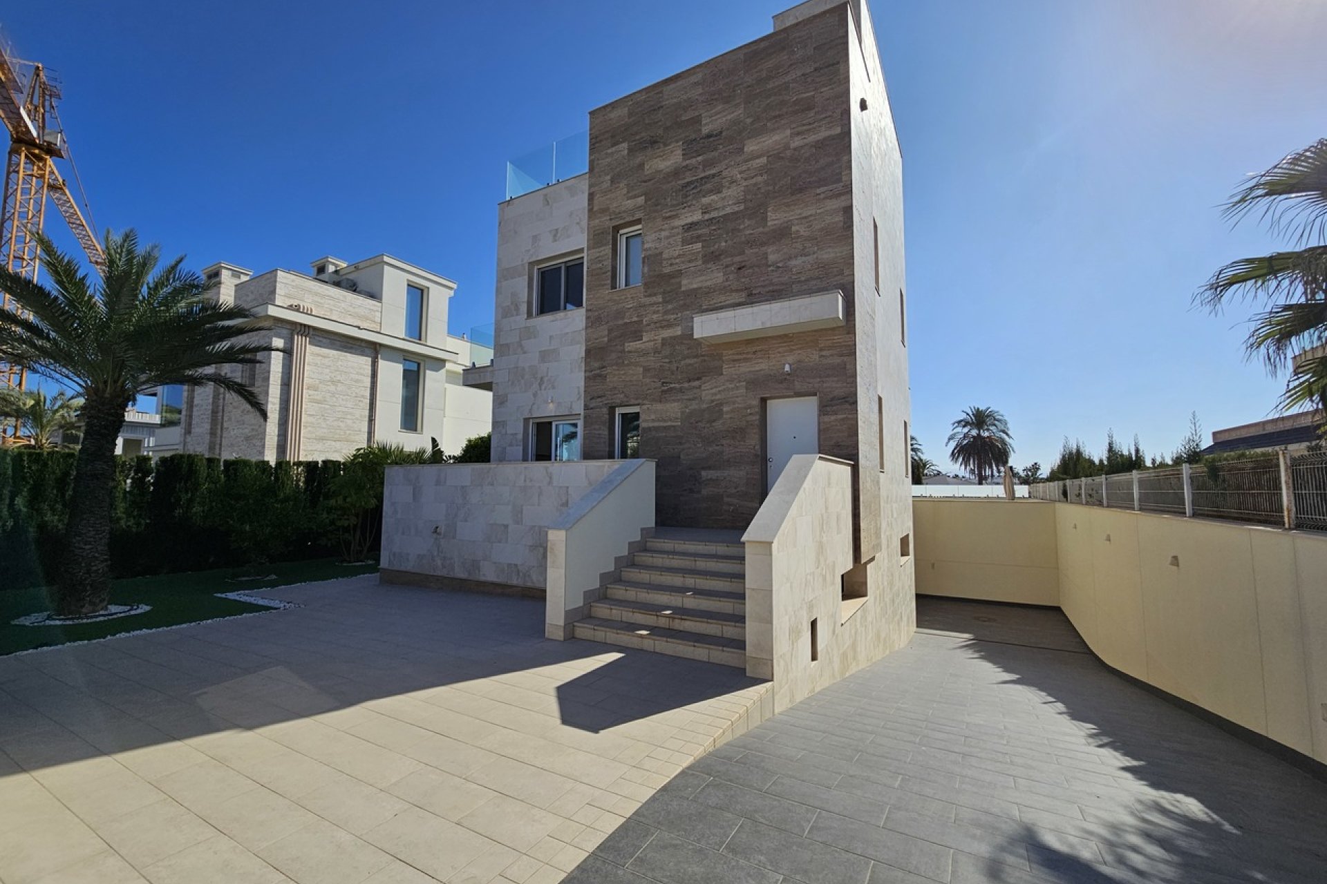 Villa moderna de 5 dormitorios con vistas al mar en Orihuela Costa