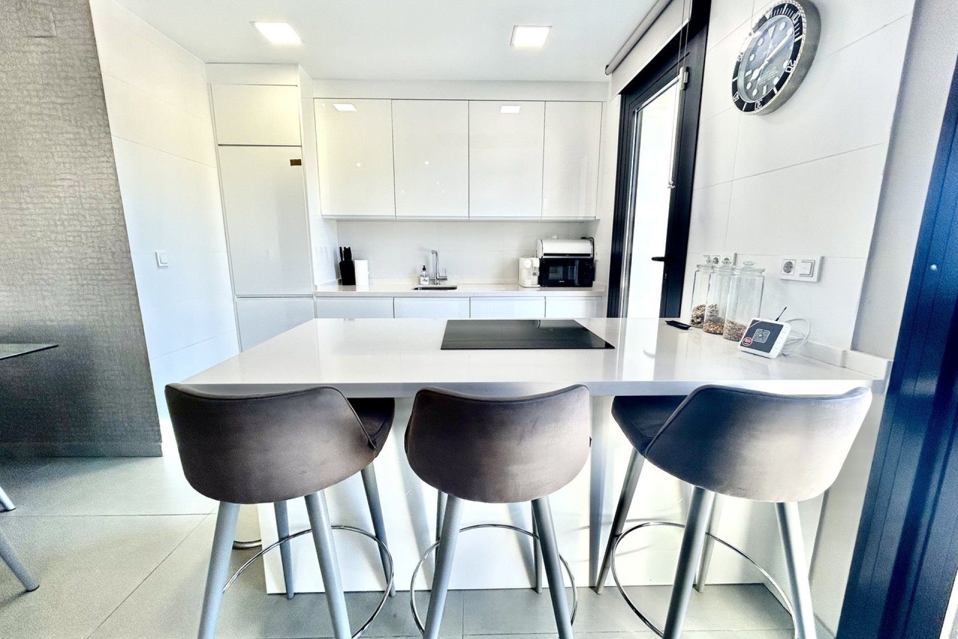 Villa moderna de lujo con piscina privada en Torrevieja