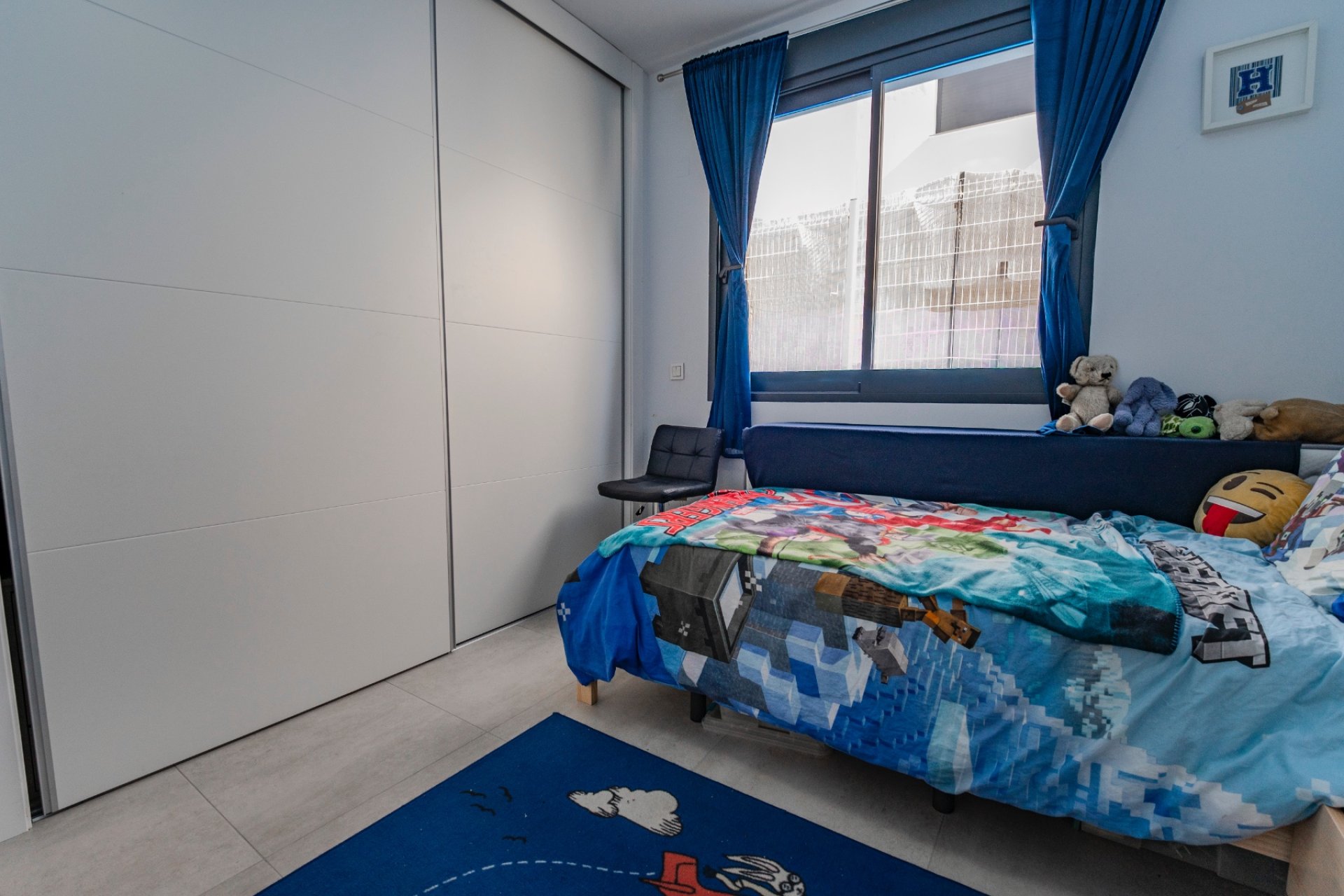 Villa moderna de lujo con piscina privada y solárium en venta en Benijófar