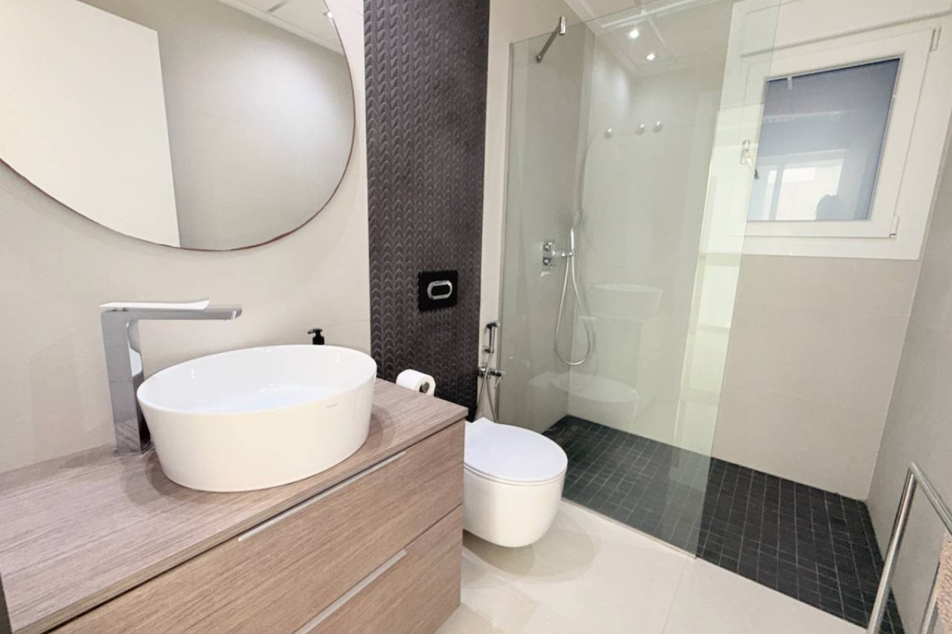 Villa moderna de nueva construcción con piscina privada y solárium en Ciudad Quesada