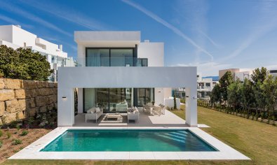 Villa - New Build - Estepona - Estepona