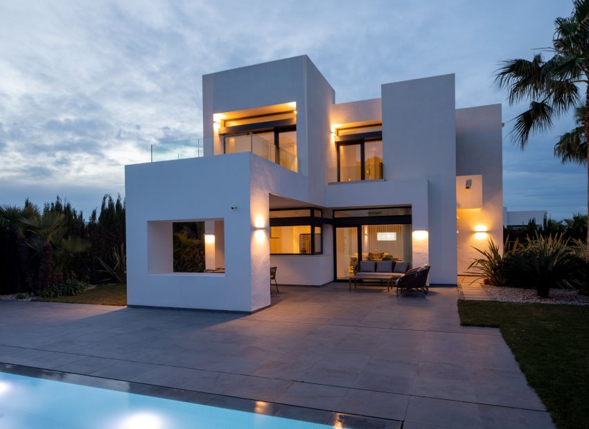 Villa - Obra nueva -
            Cartagena - HB-71837