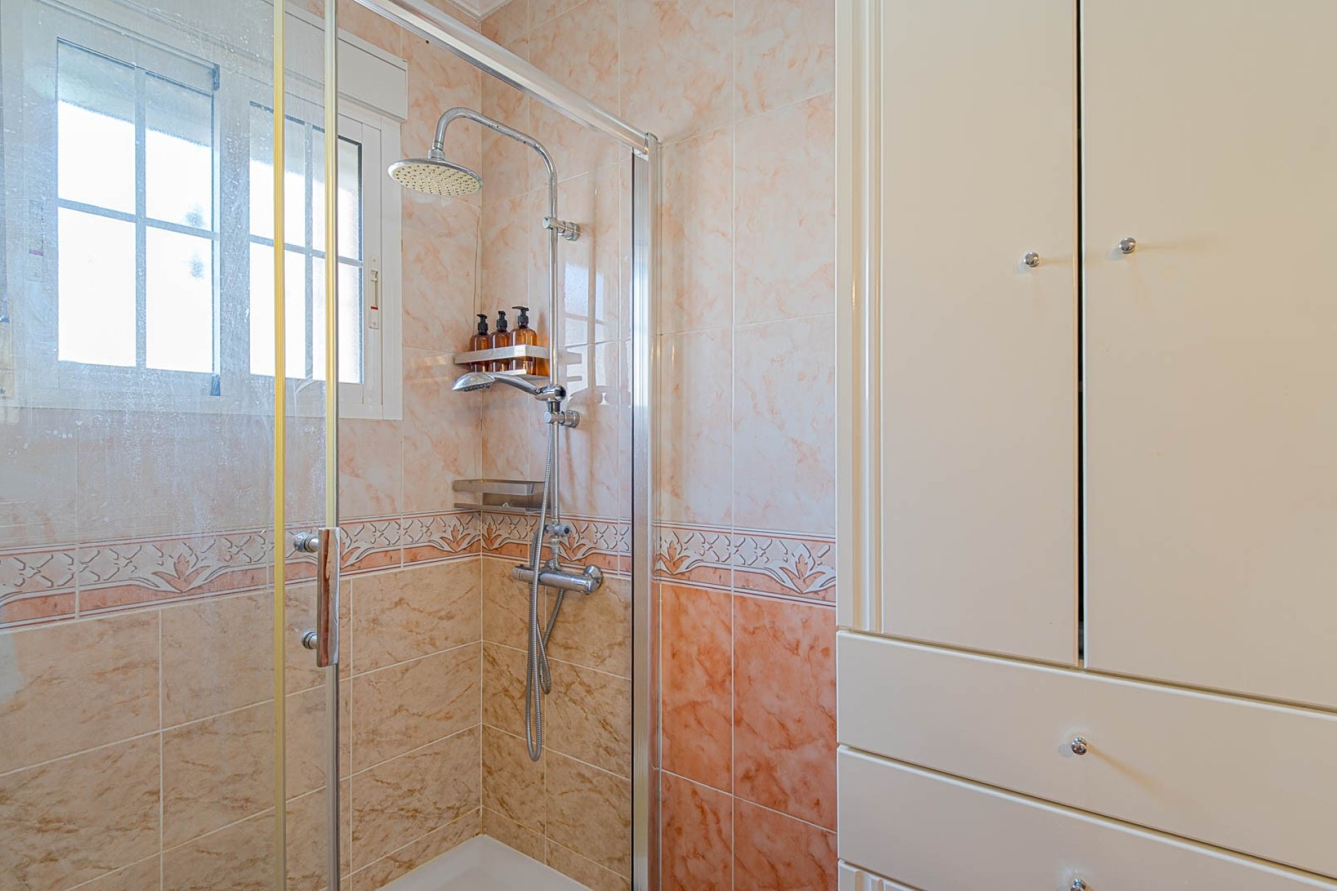 Villa quatro con solárium y piscina en Lomas de Cabo Roig