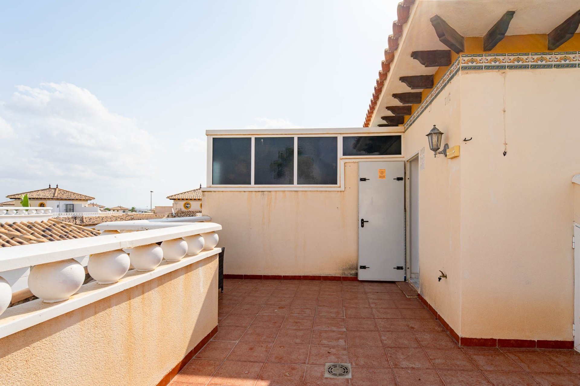 Villa quatro con solárium y piscina en Lomas de Cabo Roig