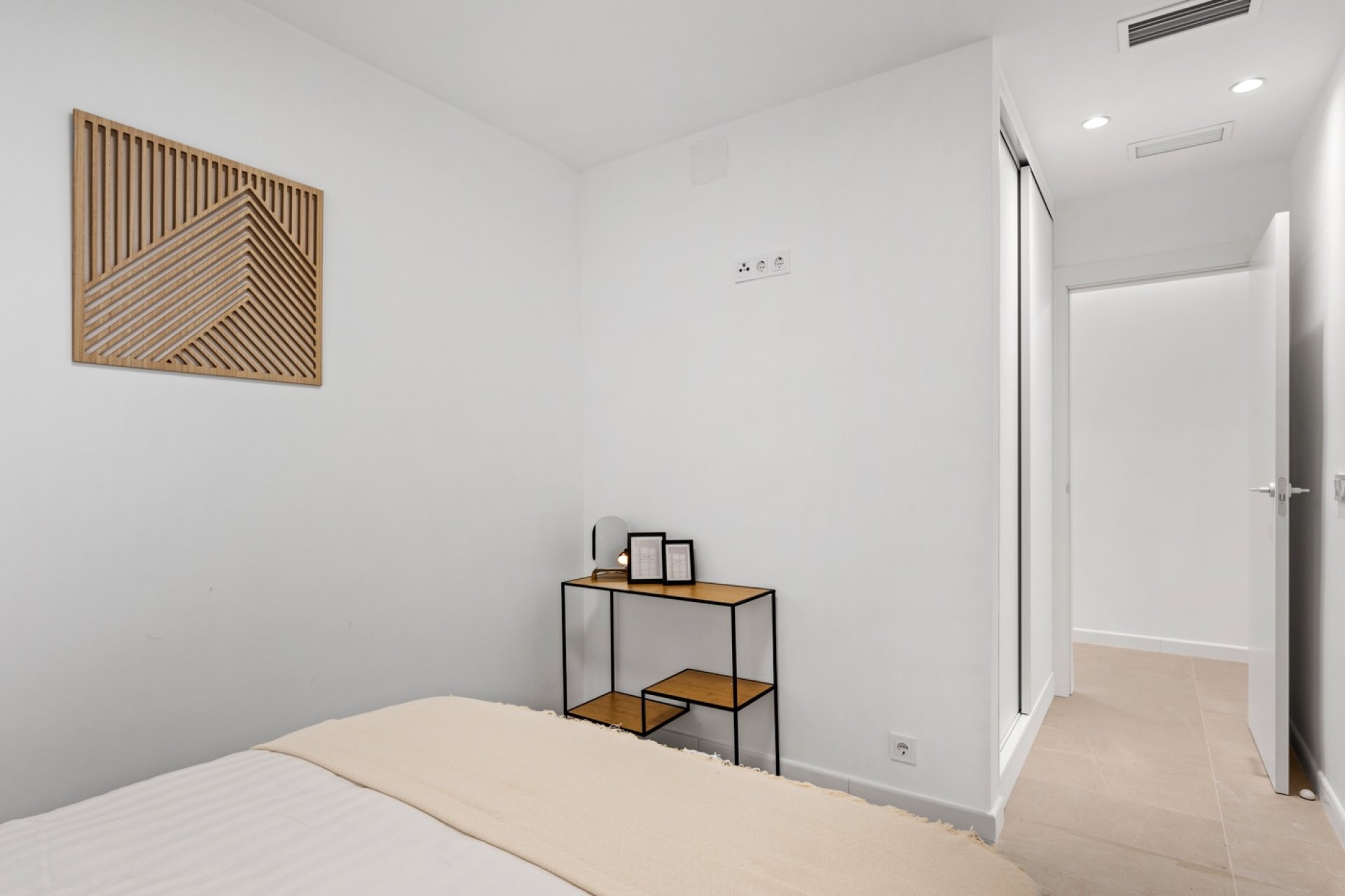 Villa reformada con piscina privada y jardín en Torrevieja, Costa Blanca