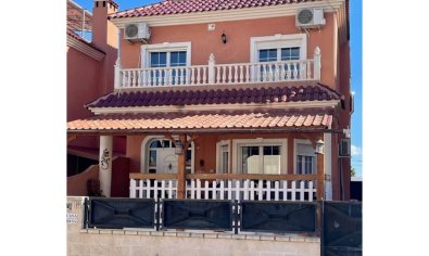 Villa - Resale - Almoradí -
                Almoradí