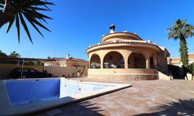 Villa - Resale - Benijofar -
                Monte Azul