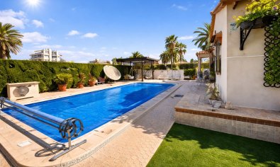 Villa - Resale - Cabo Roig -
                Cabo Roig