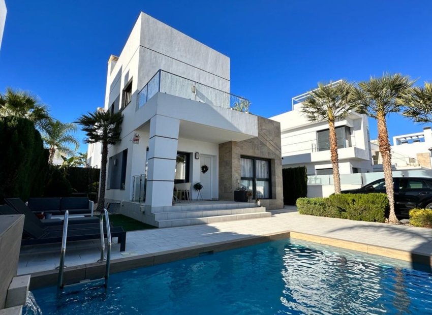 Villa - Resale -
            Ciudad Quesada - CO-17295