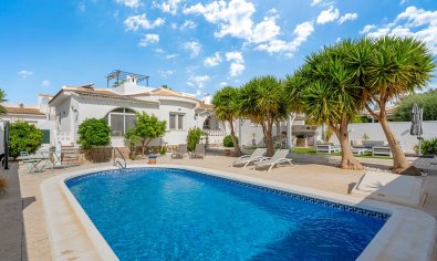 Villa - Resale - Ciudad Quesada -
                Pueblo Bravo