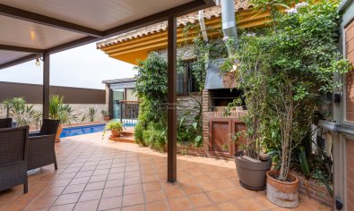 Villa - Resale - Los Montesinos - La Herrada