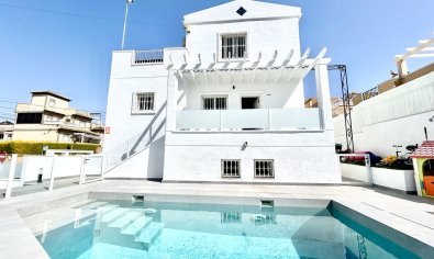 Villa - Resale - Villamartín -
                Villamartin