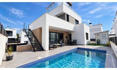 Villa - Resale - Villamartín -
                Villamartin