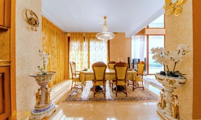 Villa - Reventa - Altea -
                Altea