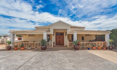 Villa - Reventa - Las Heredades -
                Heredades