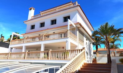Villa - Reventa - Orihuela Costa -
                Campoamor