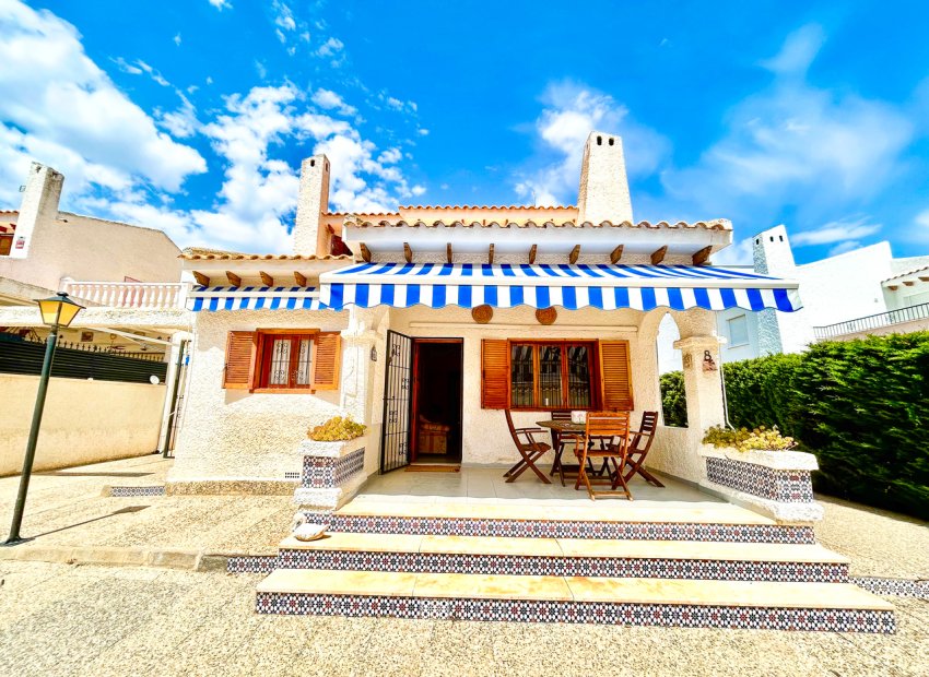 Villa - Reventa -
            Orihuela Costa - CO-51171