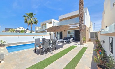 Villa - Reventa - Pilar de la Horadada -
                Pilar de la Horadada *