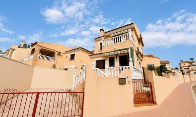 Villa - Reventa - Villamartín -
                Villamartin