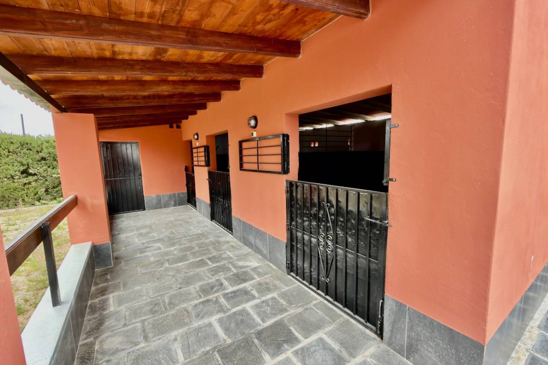 Villa rural en Almoradí con piscina privada, 6 dormitorios e instalaciones para caballos