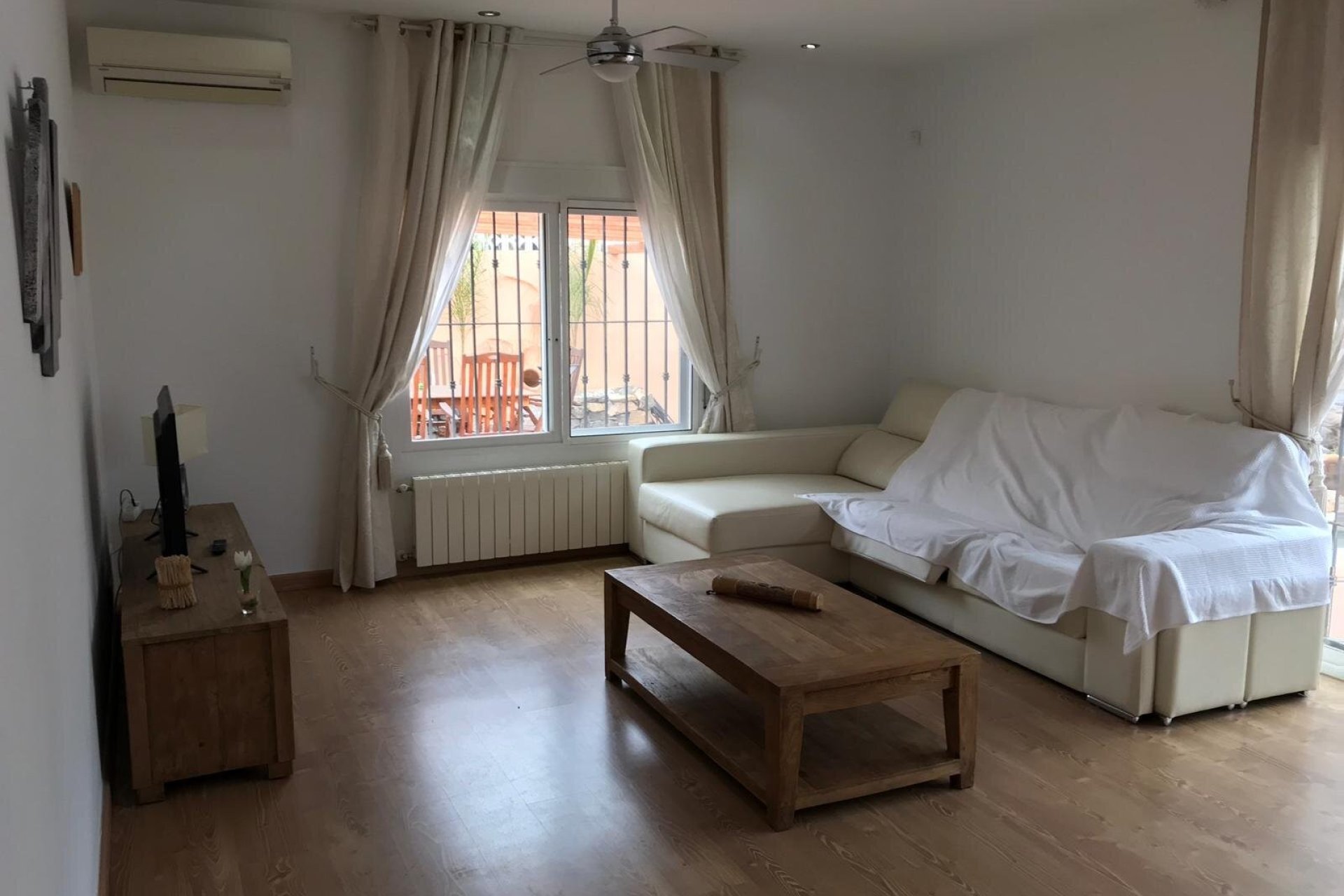 Villa soleada en Albir con casa de invitados, piscina privada y vistas impresionantes