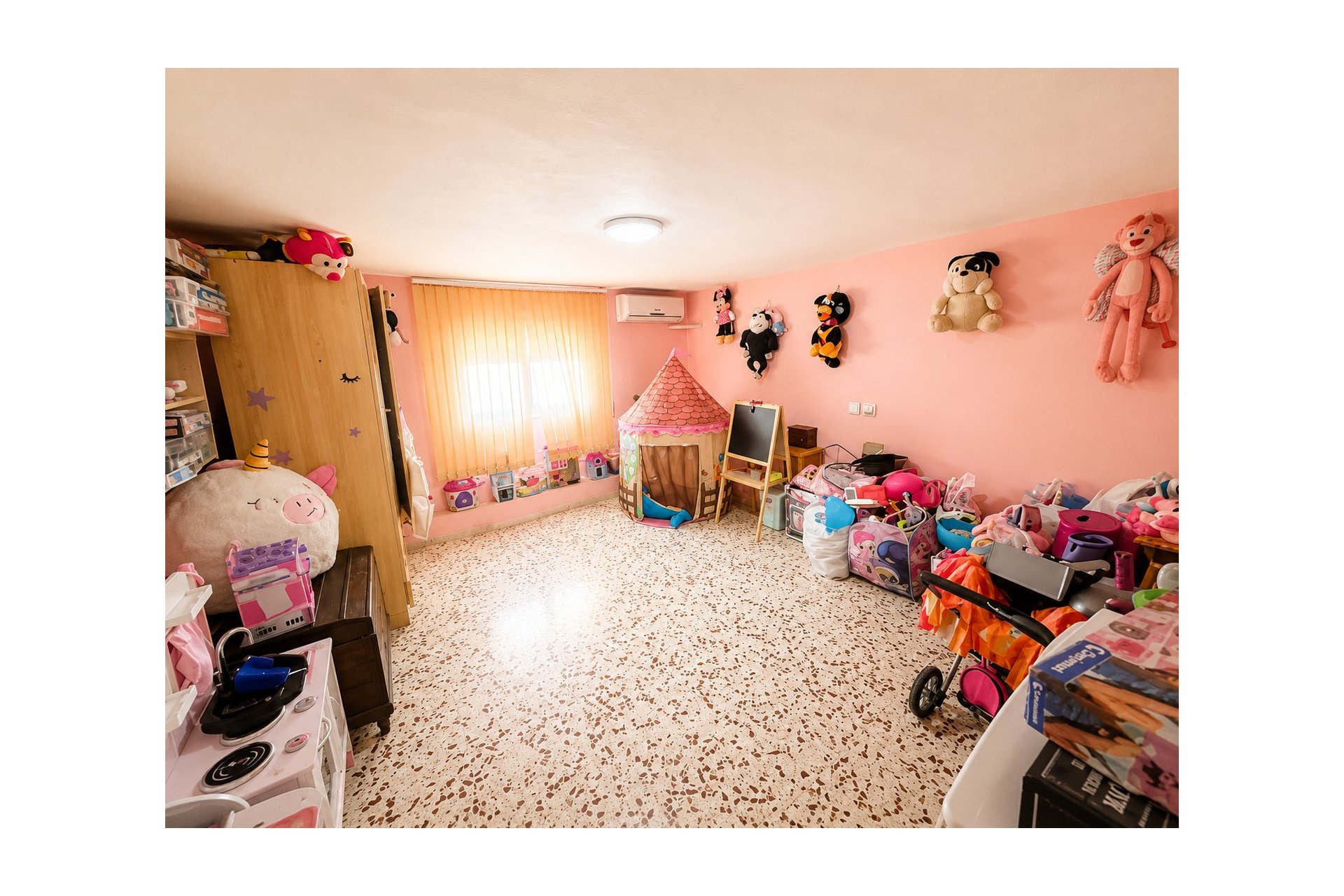 Villa unifamiliar con piscina privada en Torrevieja, 5 dormitorios