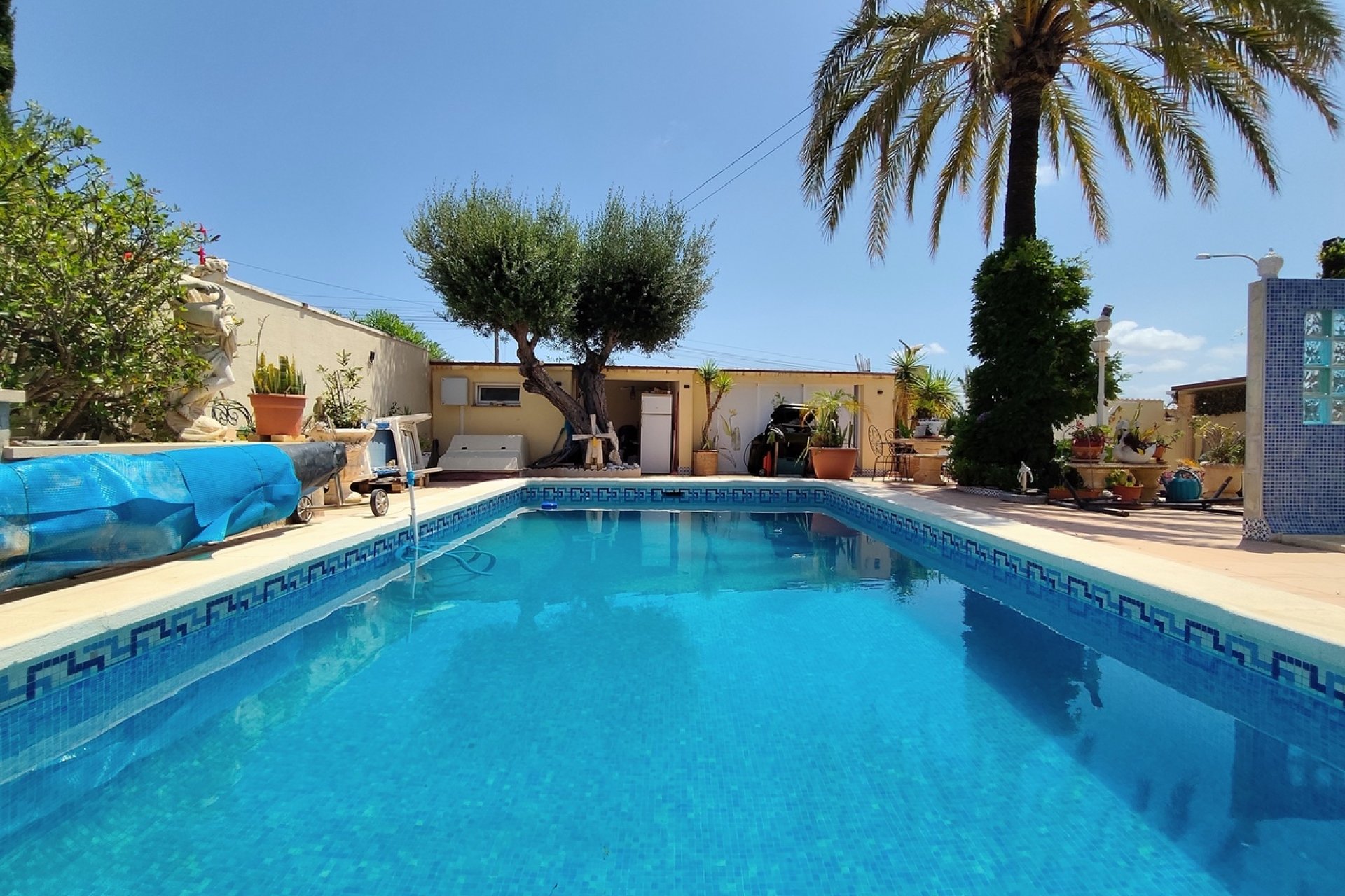 Villa unifamiliar en Ciudad Quesada con piscina privada y vistas al mar