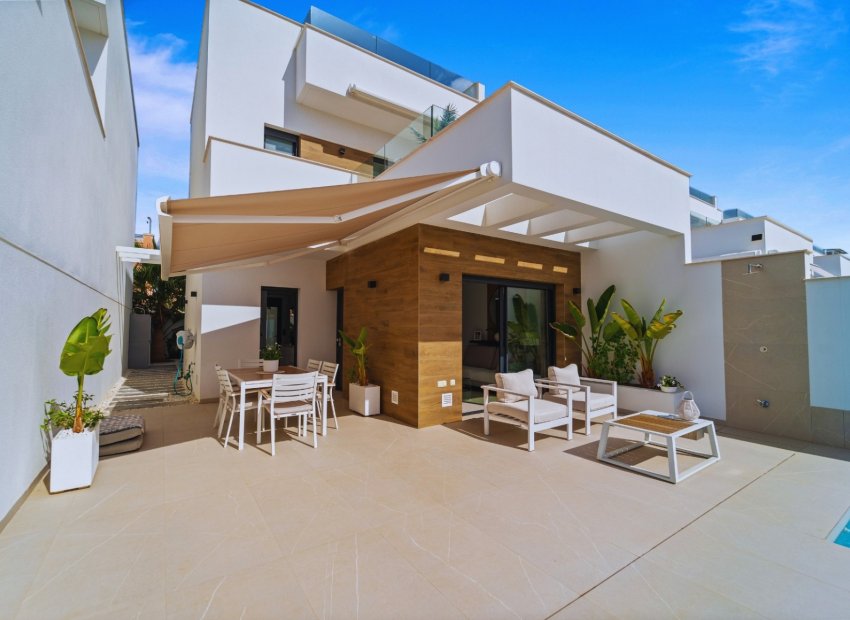 Villa with private pool in La Herrada, Los Montesinos