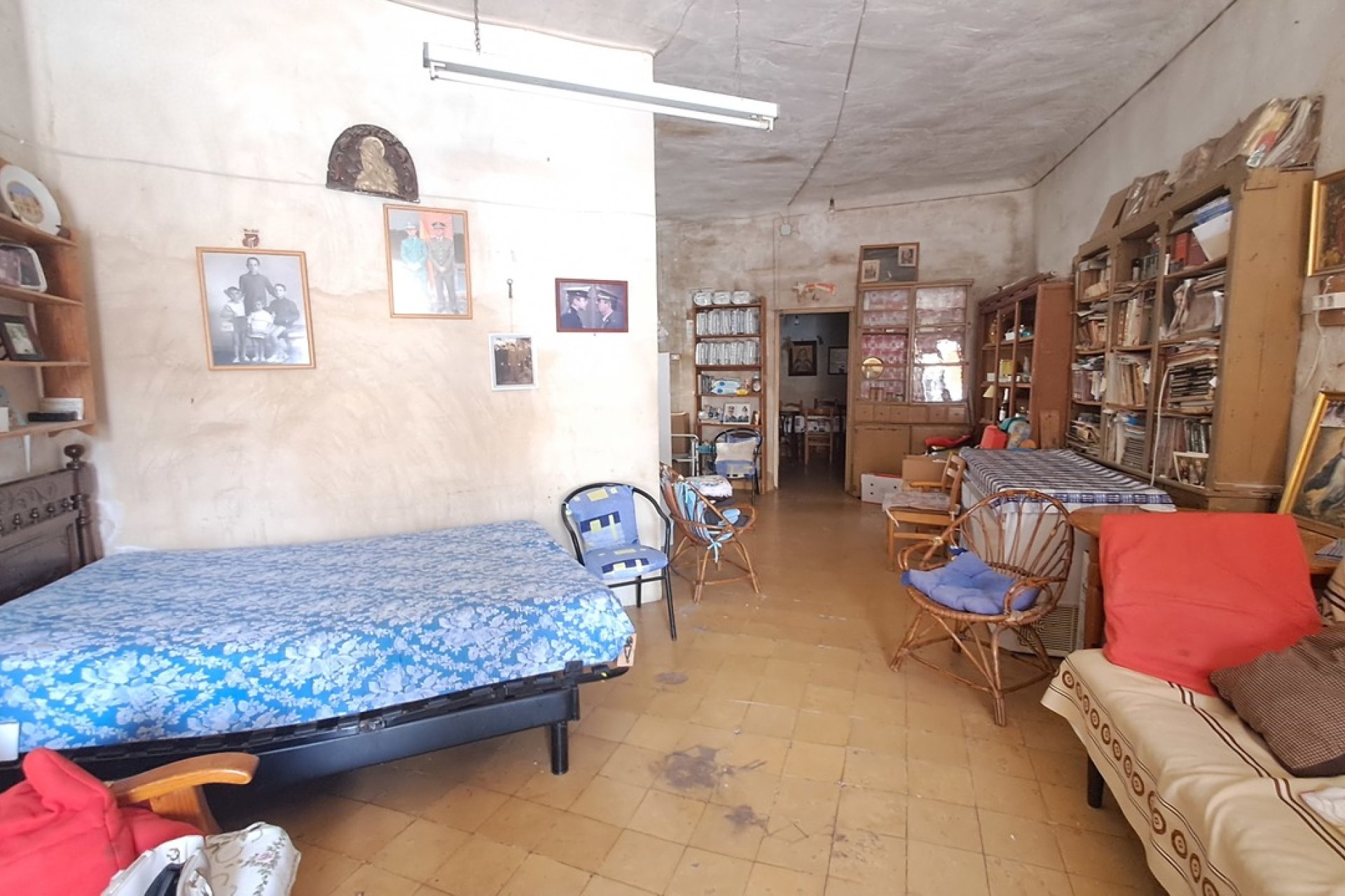 Village house in the center of Los Montesinos