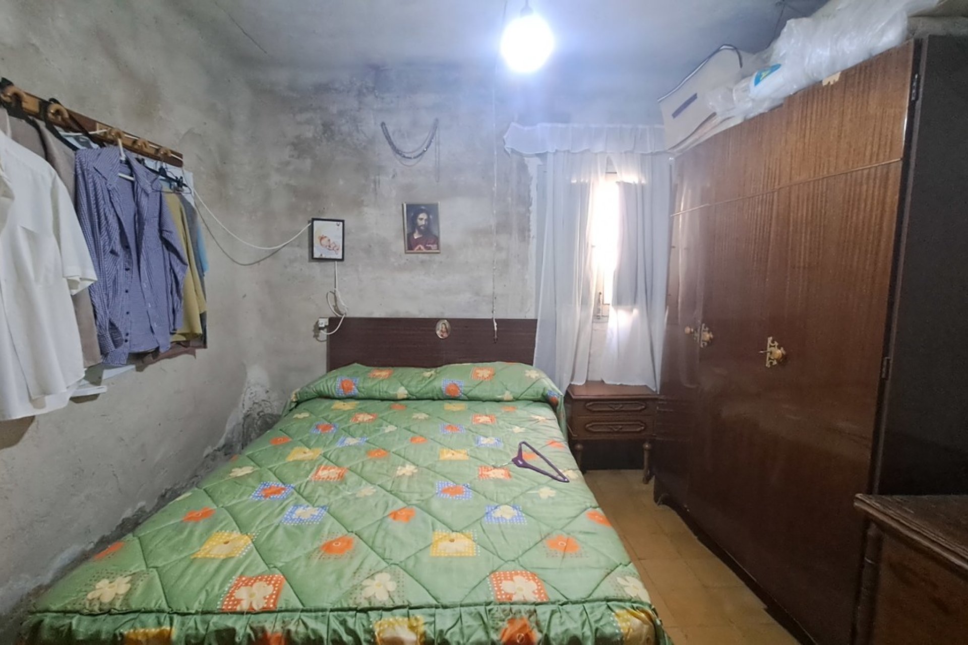 Village house in the center of Los Montesinos