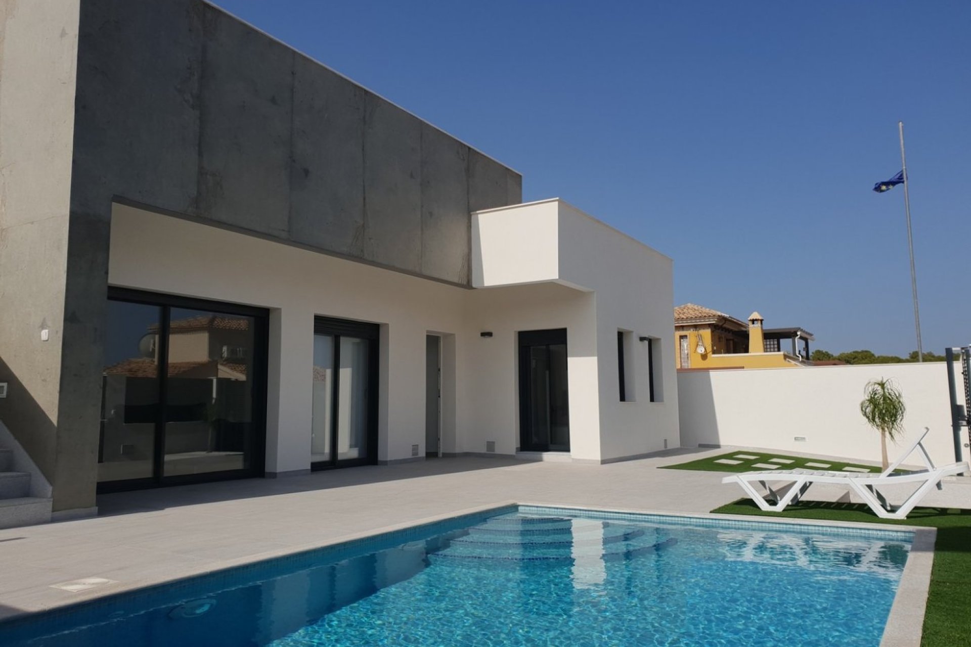 Villas de Nueva Construcción en Pinar de Campoverde