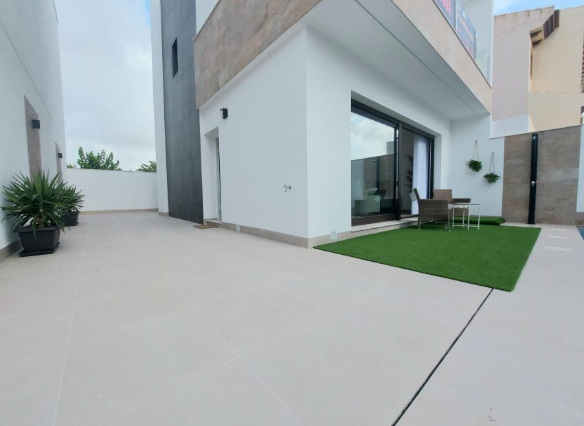 Villas de Nueva Construcción en San Pedro del Pinatar