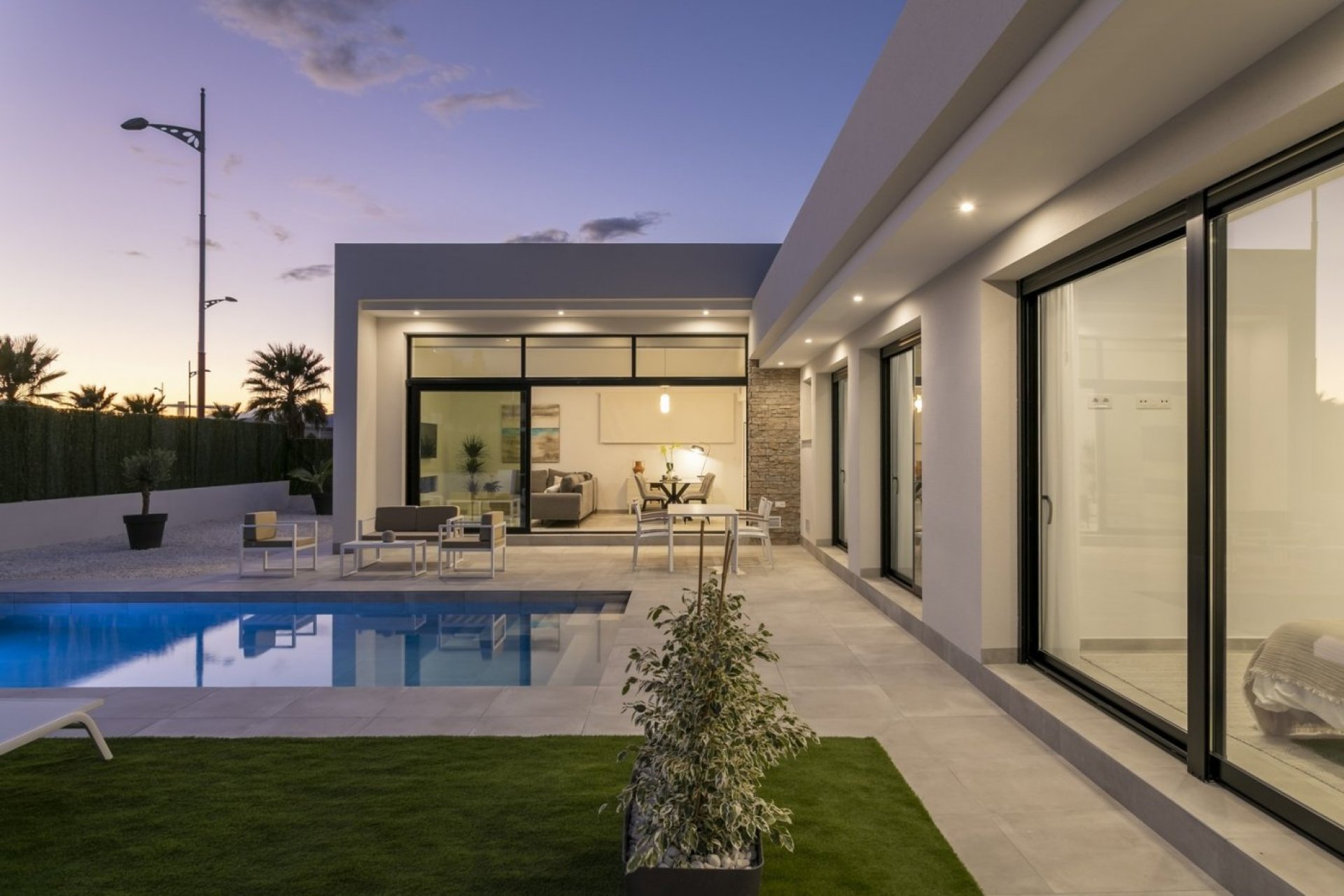 Villas de obra nueva con piscina privada en Calasparra