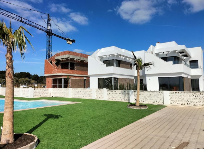 Villas de obra nueva en el campo de golf, Pilar de la Horadada