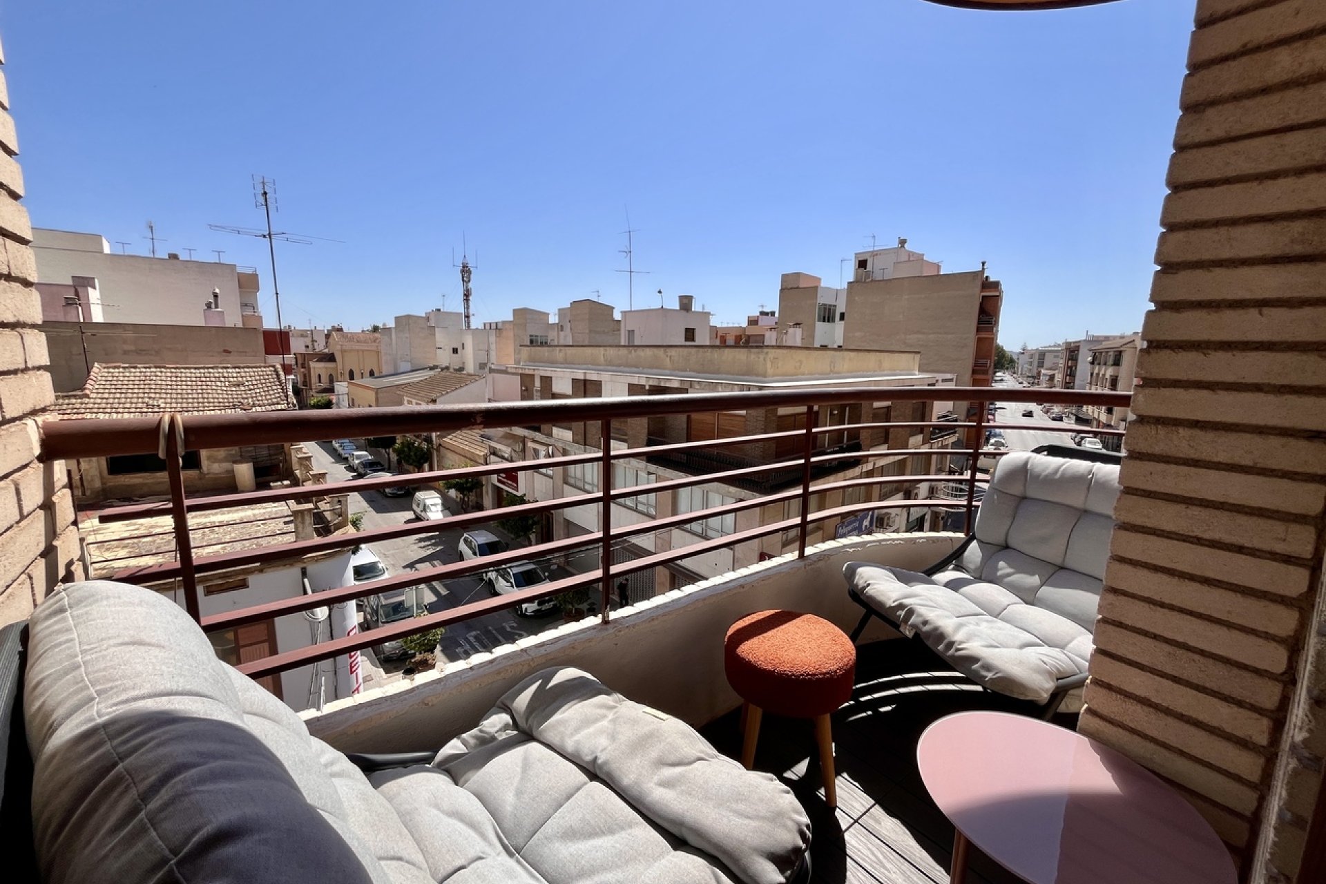 Volledig gerenoveerd 4-slaapkamer appartement Almoradí