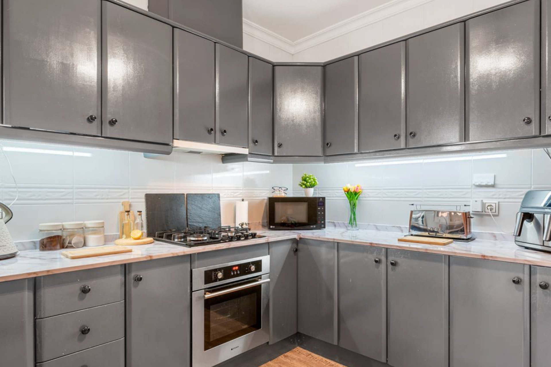 Vrijstaande luxe villa met 6 slaapkamers, privézwembad en apart appartement in Benijofar