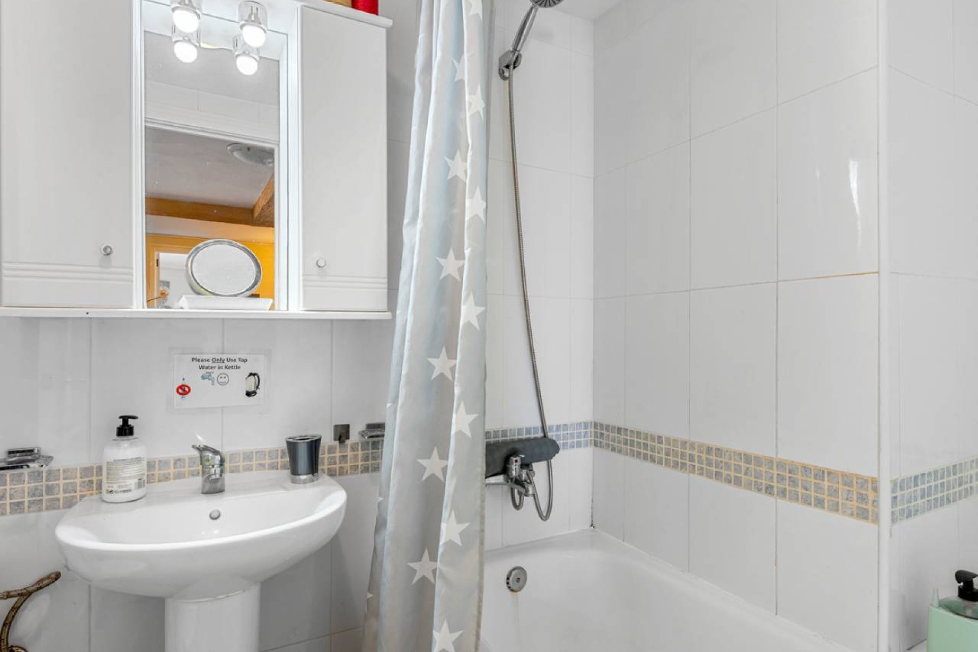 Vrijstaande luxe villa met 6 slaapkamers, privézwembad en apart appartement in Benijofar