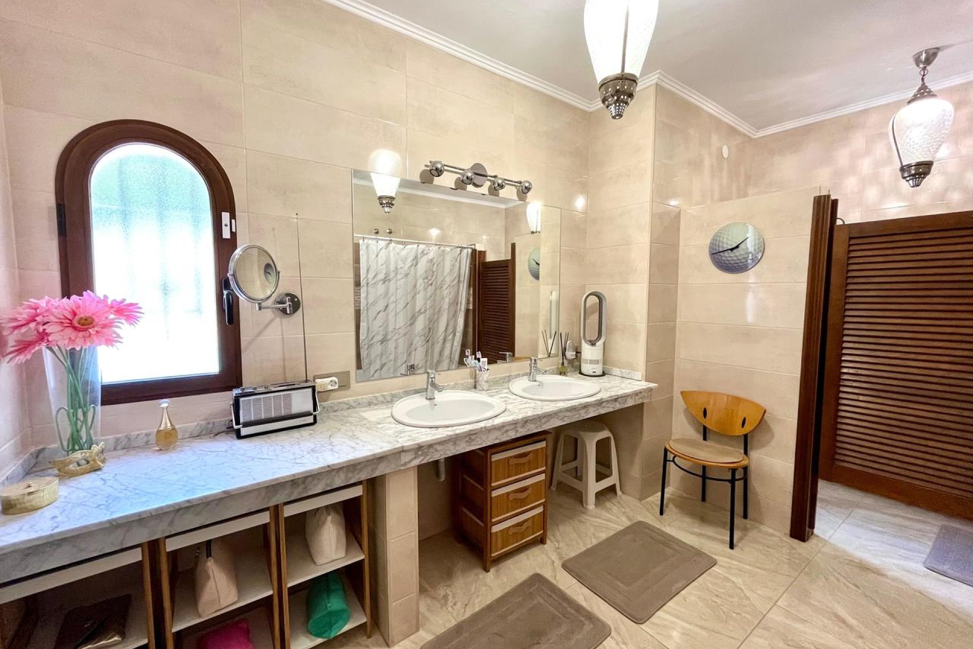 Vrijstaande villa in Villamartín met zwembad, golfzicht en 4 slaapkamers