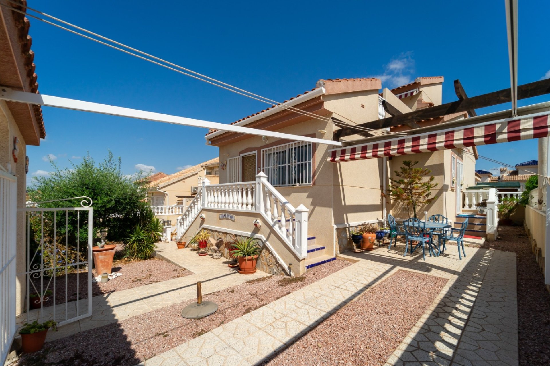 Vrijstaande villa met privé zwembad en 3 slaapkamers in Rojales, Costa Blanca