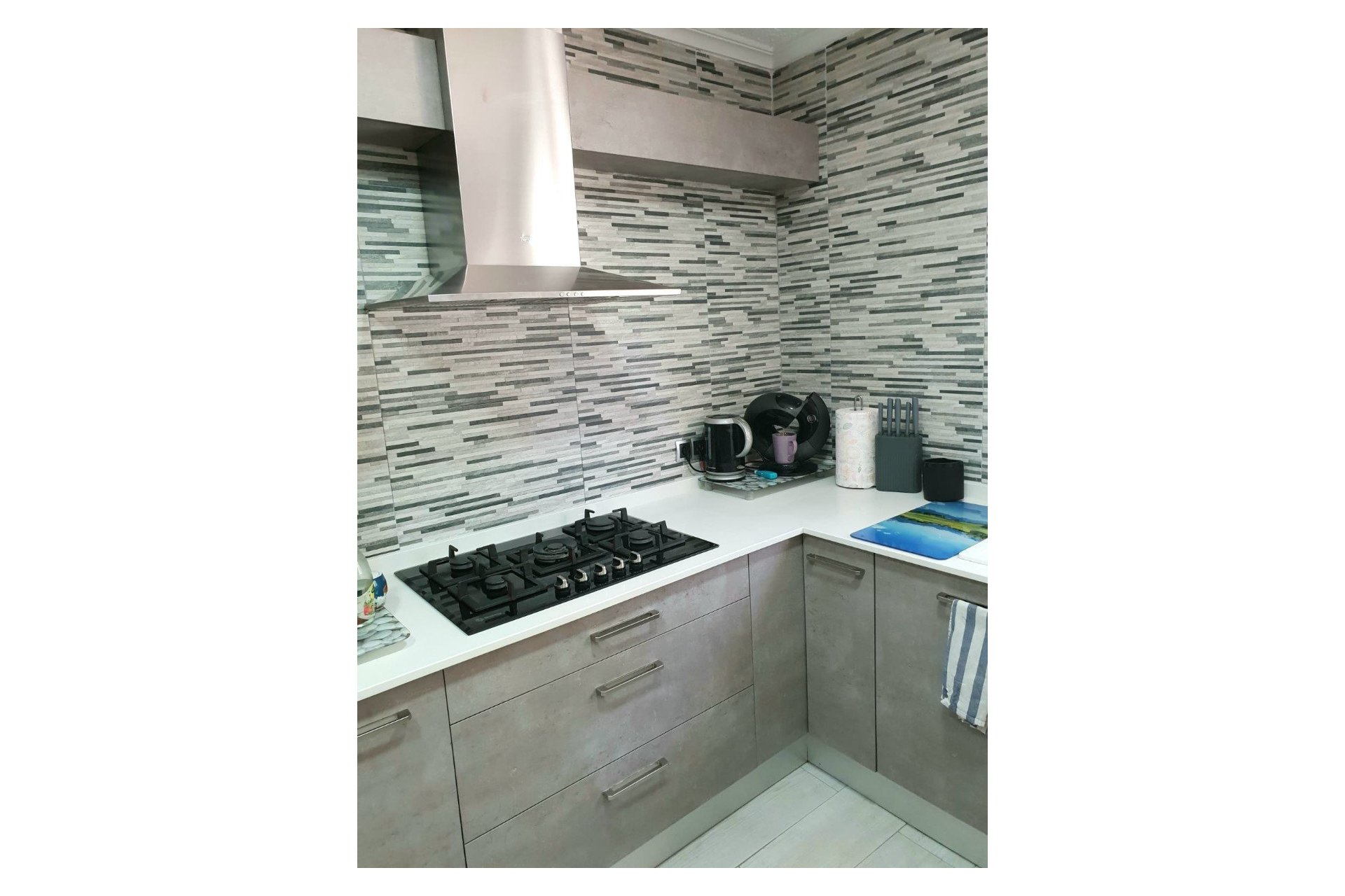 Vrijstaande villa met privé zwembad en tuin in rustig Alfaz del Pi, 3 slaapkamers