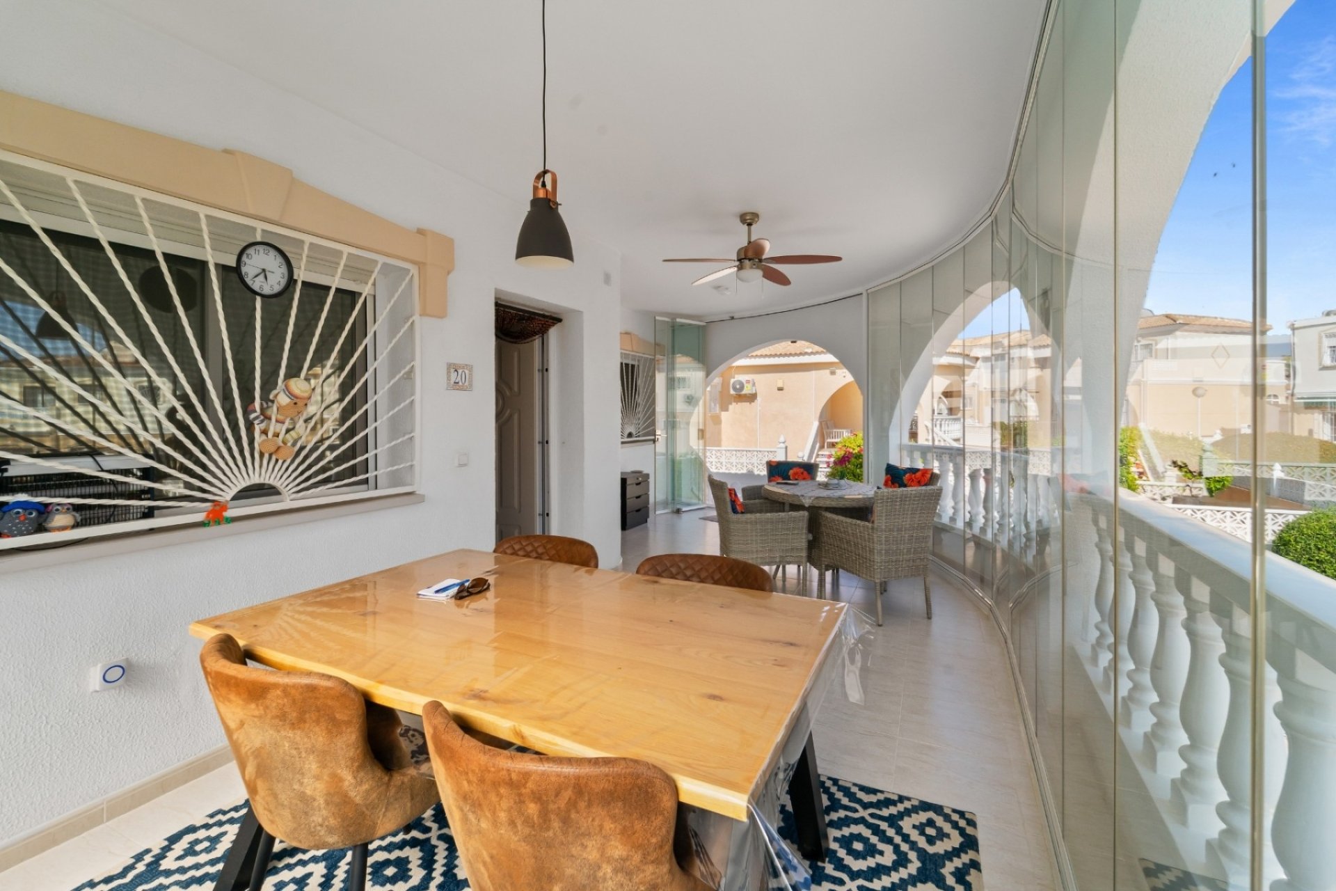 Vrijstaande woning met tuin en gemeenschappelijk zwembad in Monteazul, Benijófar