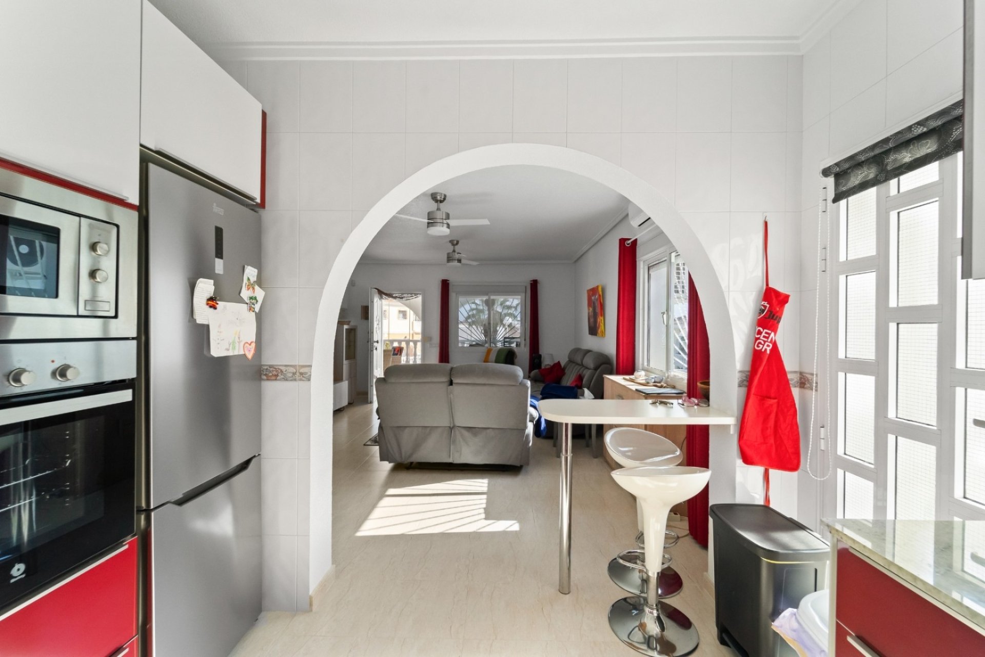 Vrijstaande woning met tuin en gemeenschappelijk zwembad in Monteazul, Benijófar