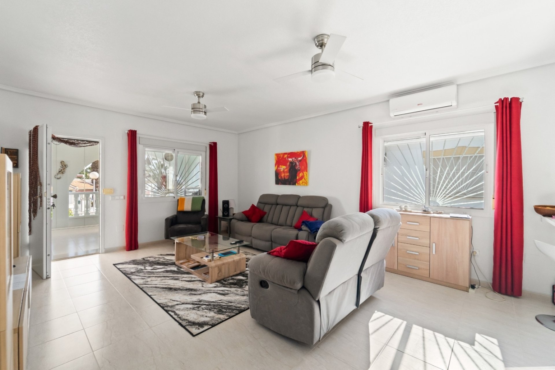 Vrijstaande woning met tuin en gemeenschappelijk zwembad in Monteazul, Benijófar