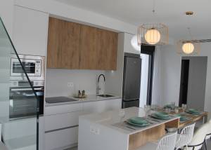 Luxe nieuwbouw villa met privézwembad nabij golf en zee in Torre-Pacheco